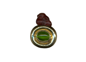 Benjamin-bunny-garnet-pin-with-oval-peridot-PIN16947 Benjamin-bunny-garnet-pin-with-oval-peridot-PIN16947