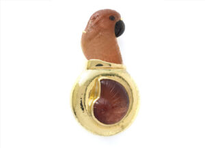 Elizabeth_Gage_Sunstone_Carved_Parrot_Pin_PIN20642---Figaro Elizabeth_Gage_Sunstone_Carved_Parrot_Pin_PIN20642—Figaro