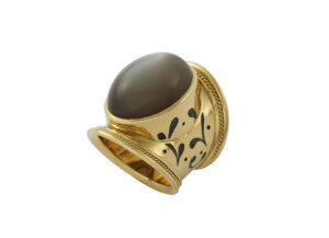 Grey-Cabochon-moonstone-ring-with-grey-seaweed-enamel-TTL26454 Grey-Cabochon-moonstone-ring-with-grey-seaweed-enamel-TTL26454