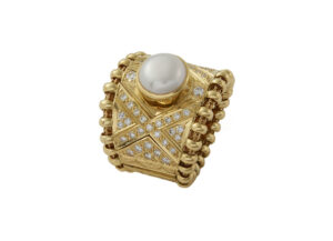 Pearl-tapered-agincourt-ring-with-diamonds-AGT26469 Pearl-tapered-agincourt-ring-with-diamonds-AGT26469