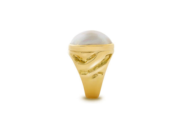 Mabé Pearl Molten Gold Ring