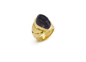 Gold ring with Iolite; fine jewellery London; Elizabeth Gage