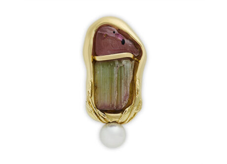 Gold pin with flamingo cameo, bi-colour tourmaline and pearl; fine jewellery London; Elizabeth Gage