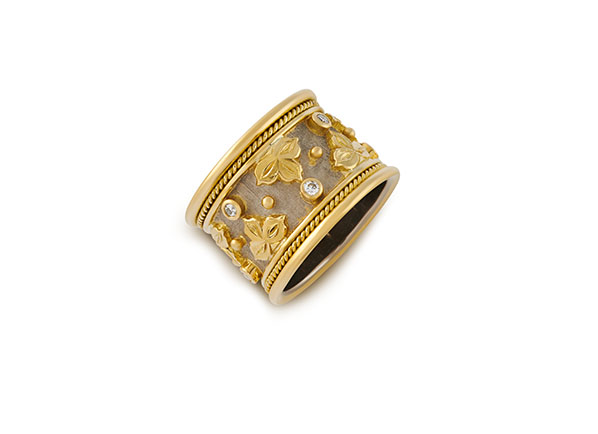 Templar Band Ring with Quatrefoil Motifs and Diamonds